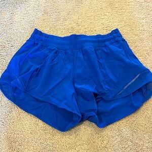 Lululemon Hotty Hot Short 2.5 inch